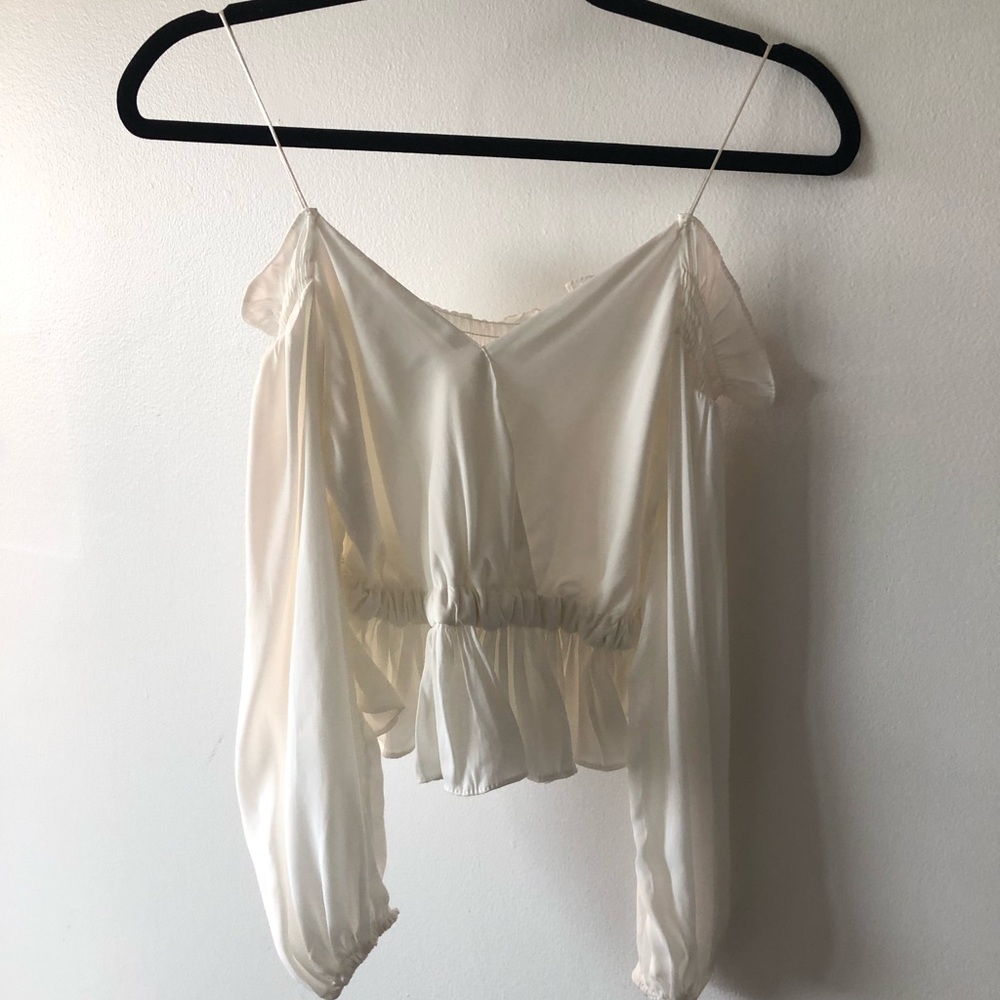 🆕Off The Shoulder White Ruffle Top